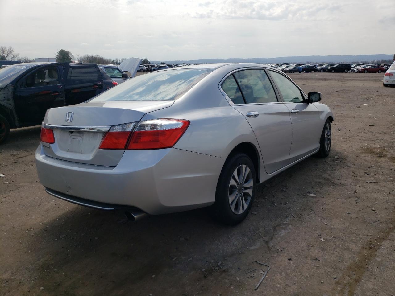 Photo 4 from auction – 2014 HONDA ACCORD LX with VIN 1HGCR2F34EA262199