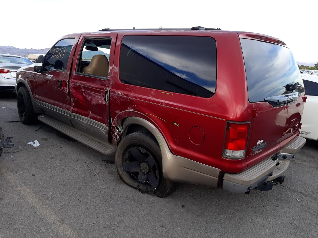 Photo 3 from auction – 2001 FORD EXCURSION with VIN 1FMNU42F21EC36913
