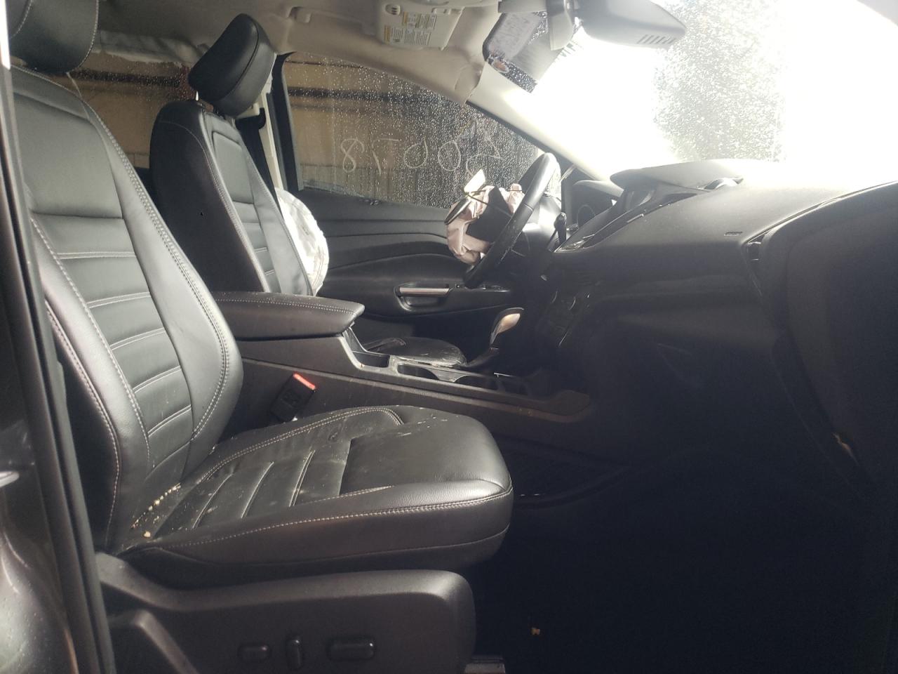 Photo 5 from auction – 2019 FORD ESCAPE TIT with VIN 1FMCU0J92KUA10552