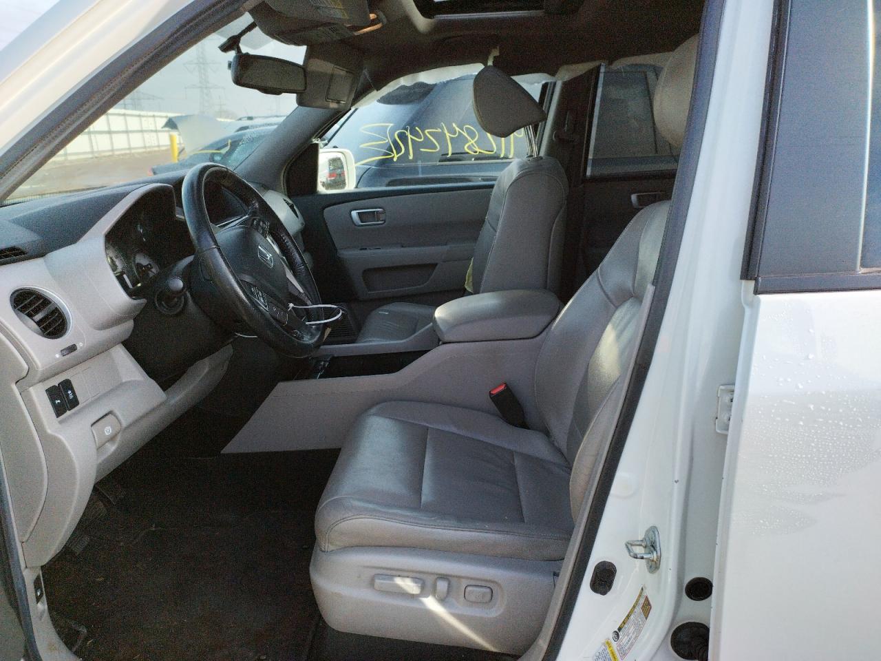 Photo 5 from auction – 2013 HONDA PILOT TOUR with VIN 5FNYF4H93DB003610
