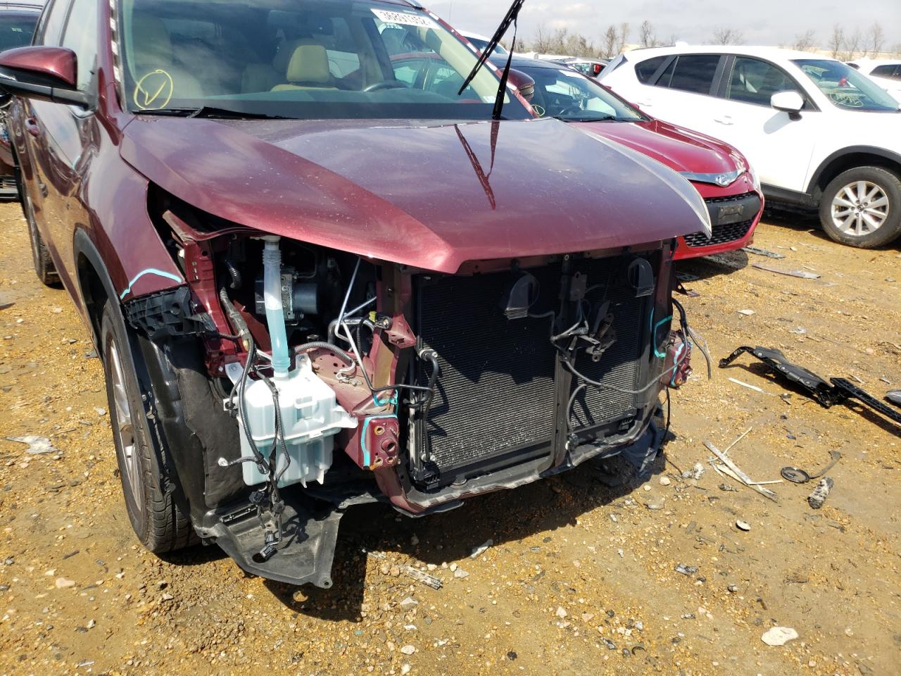 Photo 9 from auction – 2015 TOYOTA HIGHLANDER with VIN 5TDJKRFH5FS090302