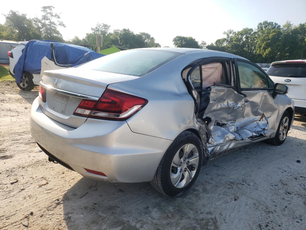 Photo 4 from auction – 2015 HONDA CIVIC LX with VIN 19XFB2F53FE110415