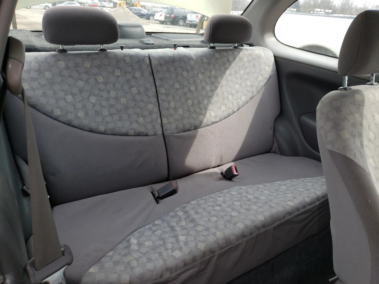 Photo 6 from auction – 2000 TOYOTA ECHO with VIN JTDAT123XY0067855