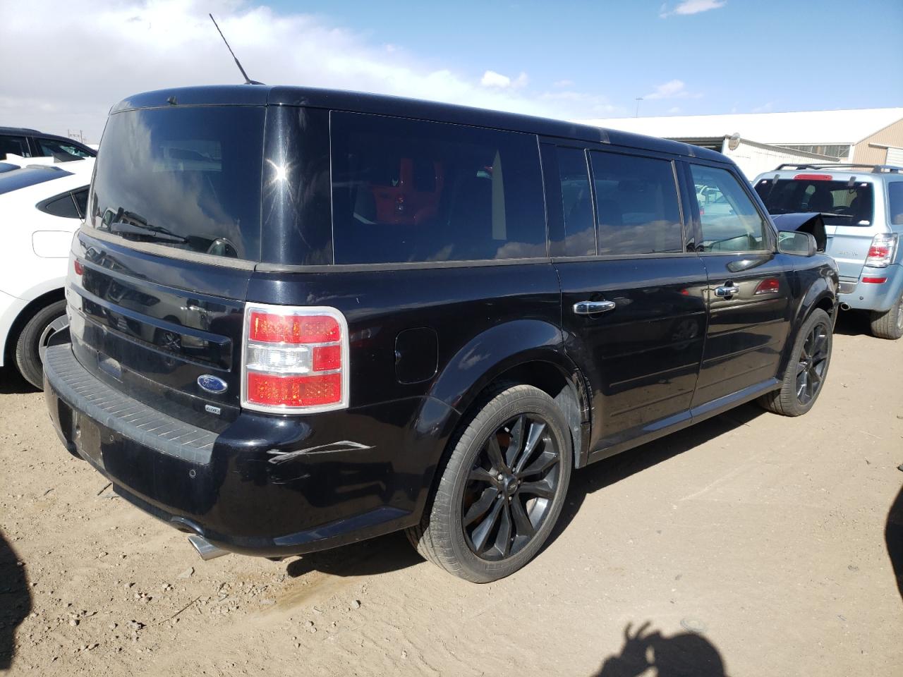 Photo 4 from auction – 2019 FORD FLEX LIMIT with VIN 2FMHK6D82KBA09554