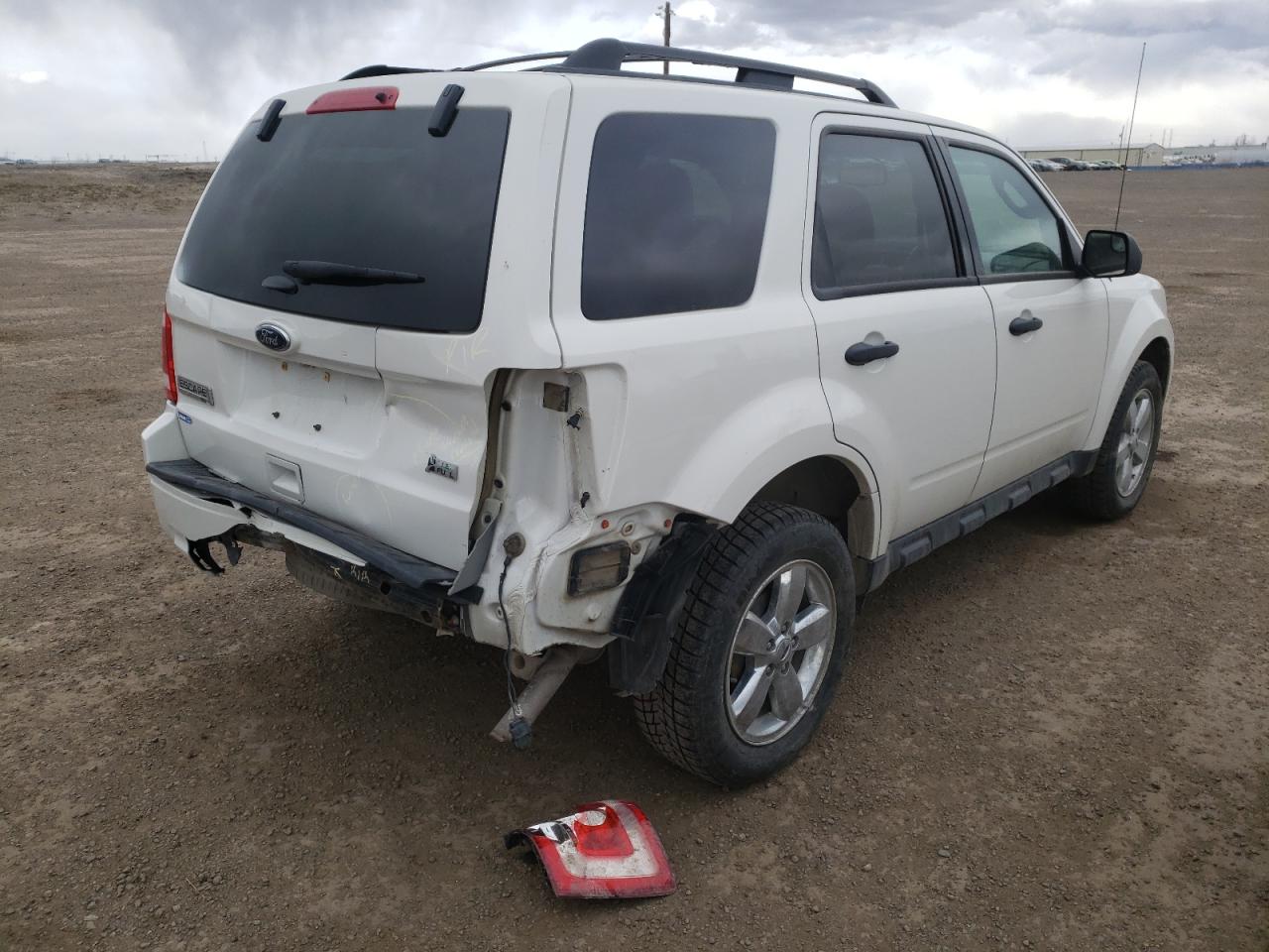 Photo 4 from auction – 2011 FORD ESCAPE XLT with VIN 1FMCU9DG0BKB81052