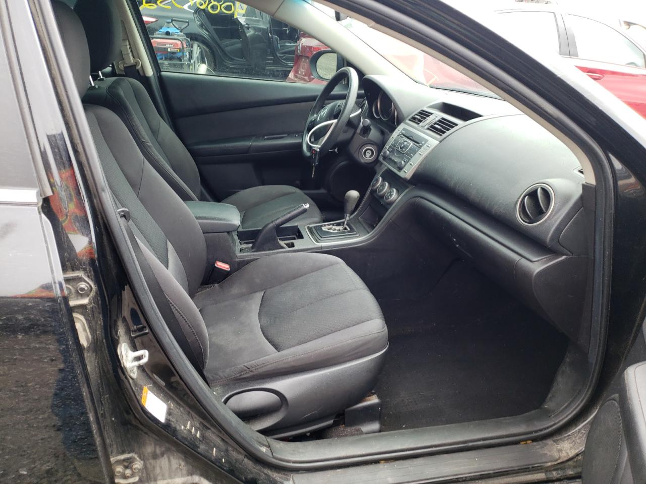 Photo 5 from auction – 2011 MAZDA 6 I with VIN 1YVHZ8BH8B5M00706