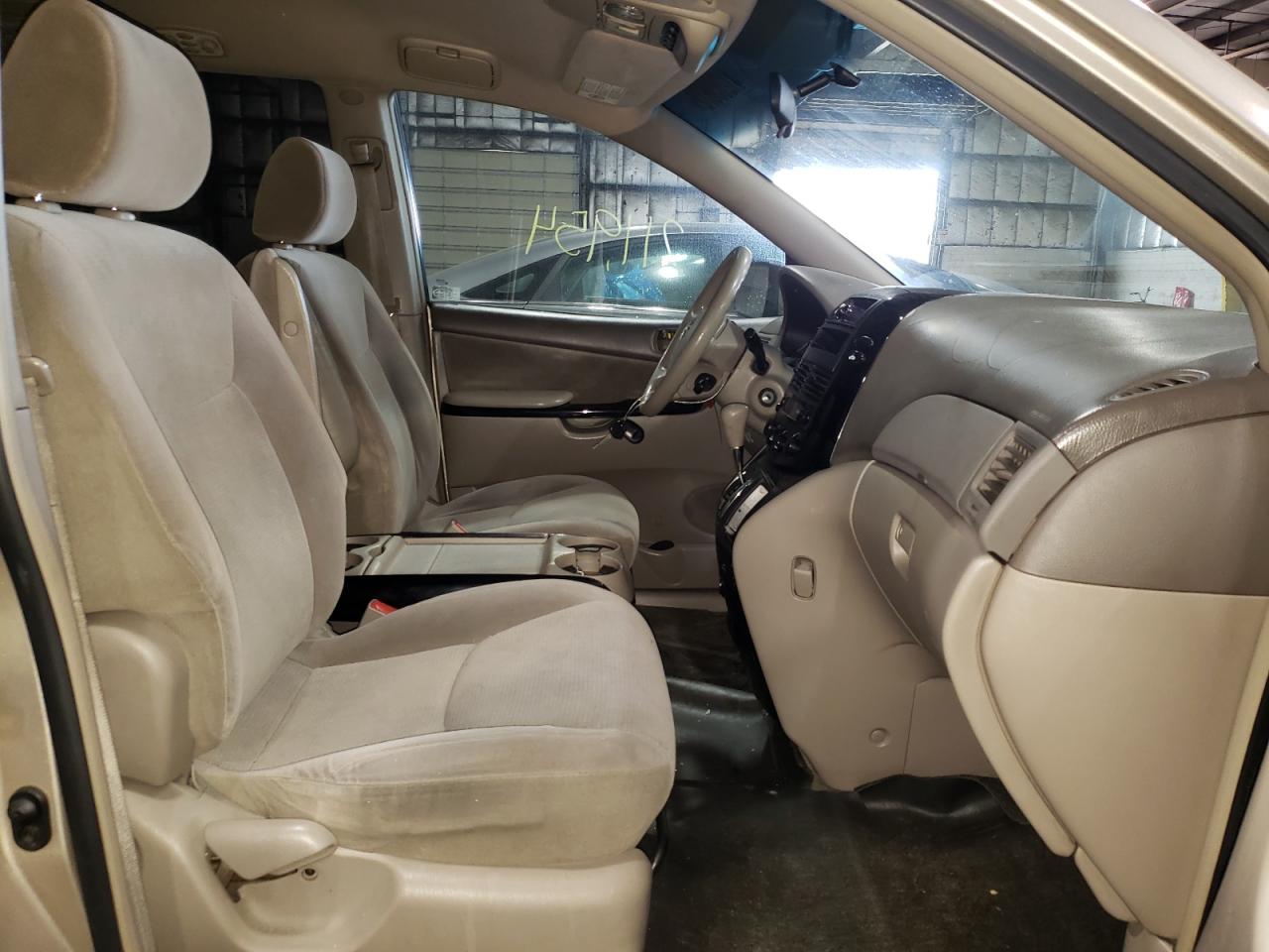 Photo 5 from auction – 2004 TOYOTA SIENNA CE with VIN 5TDZA23C54S198552