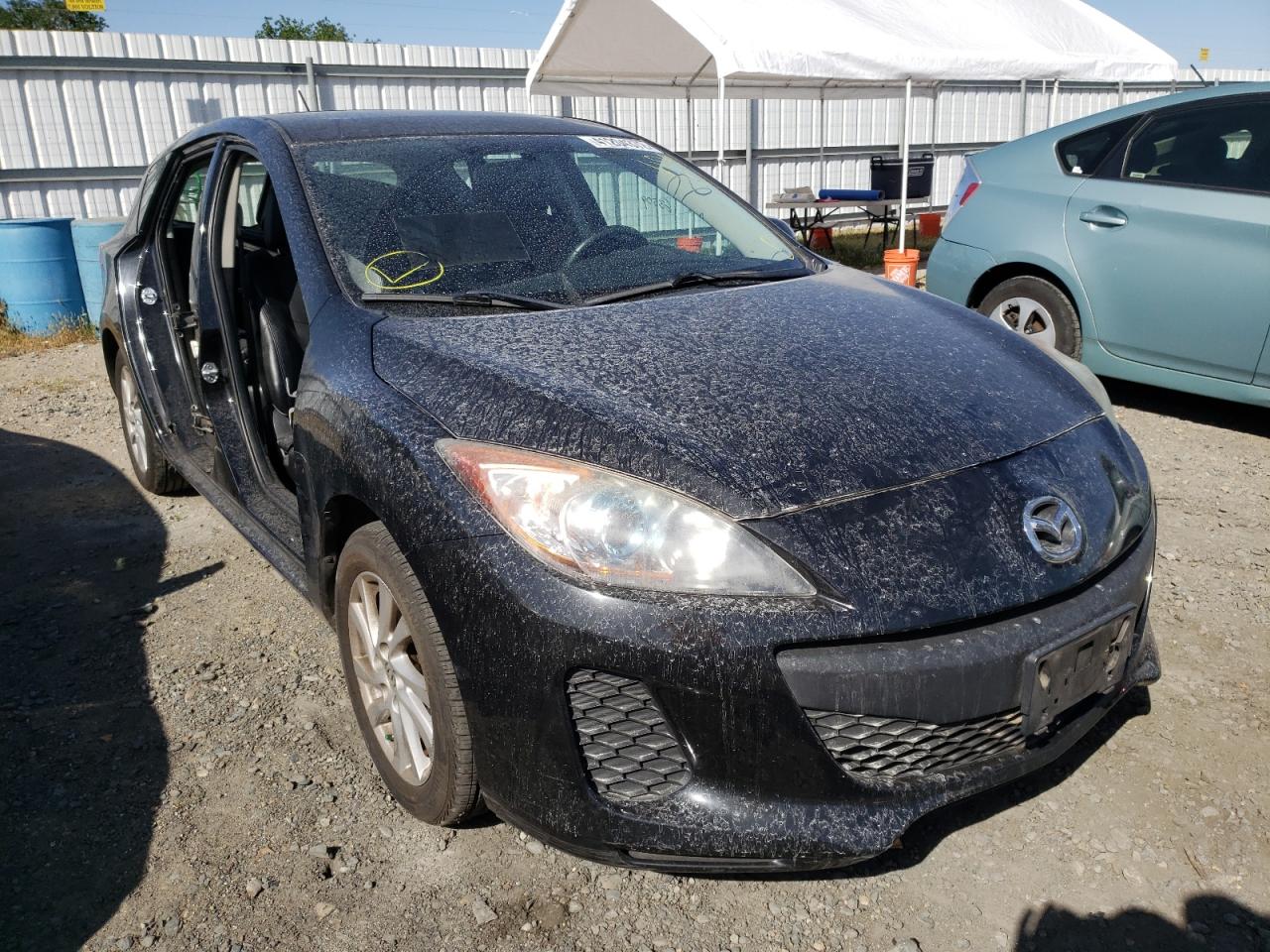 MAZDA 3 I 2012 with VIN JM1BL1M87C1577600 - Photo from auction