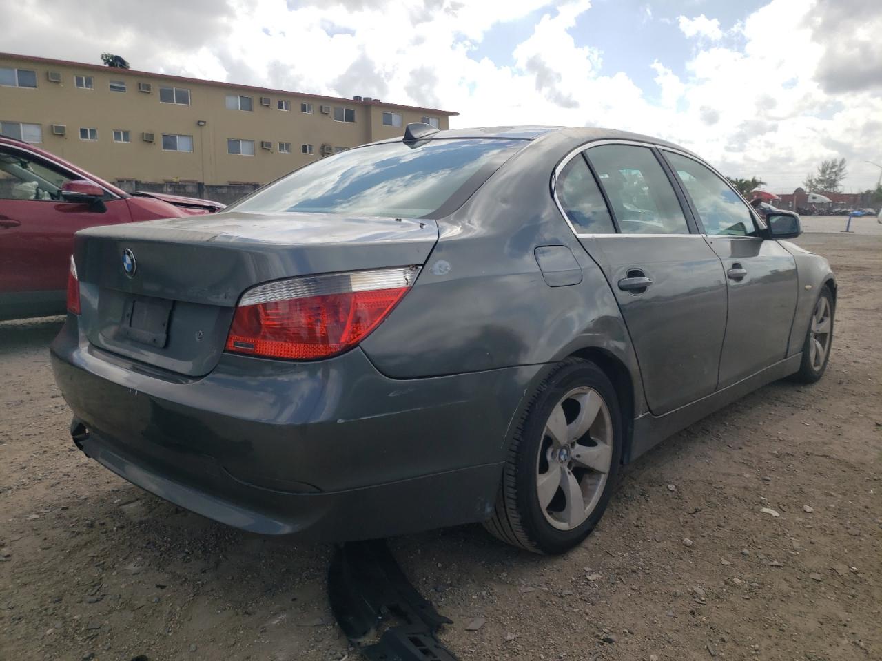 Photo 4 from auction – 2006 BMW 530 I with VIN WBANE73546CM42243