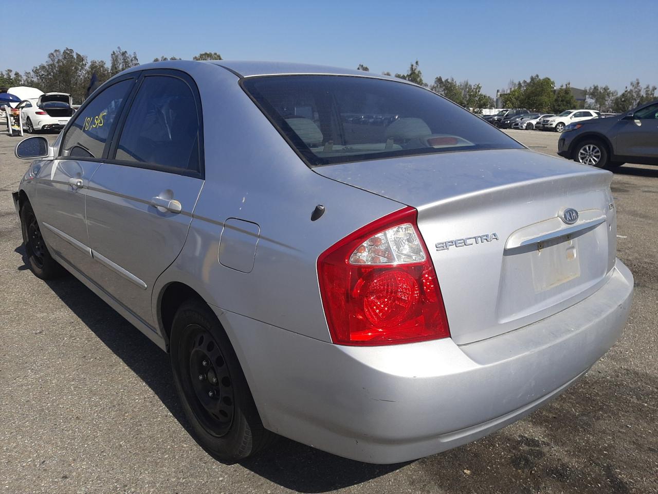 Photo 3 from auction – 2004 KIA SPECTRA LX with VIN KNAFE122545032058