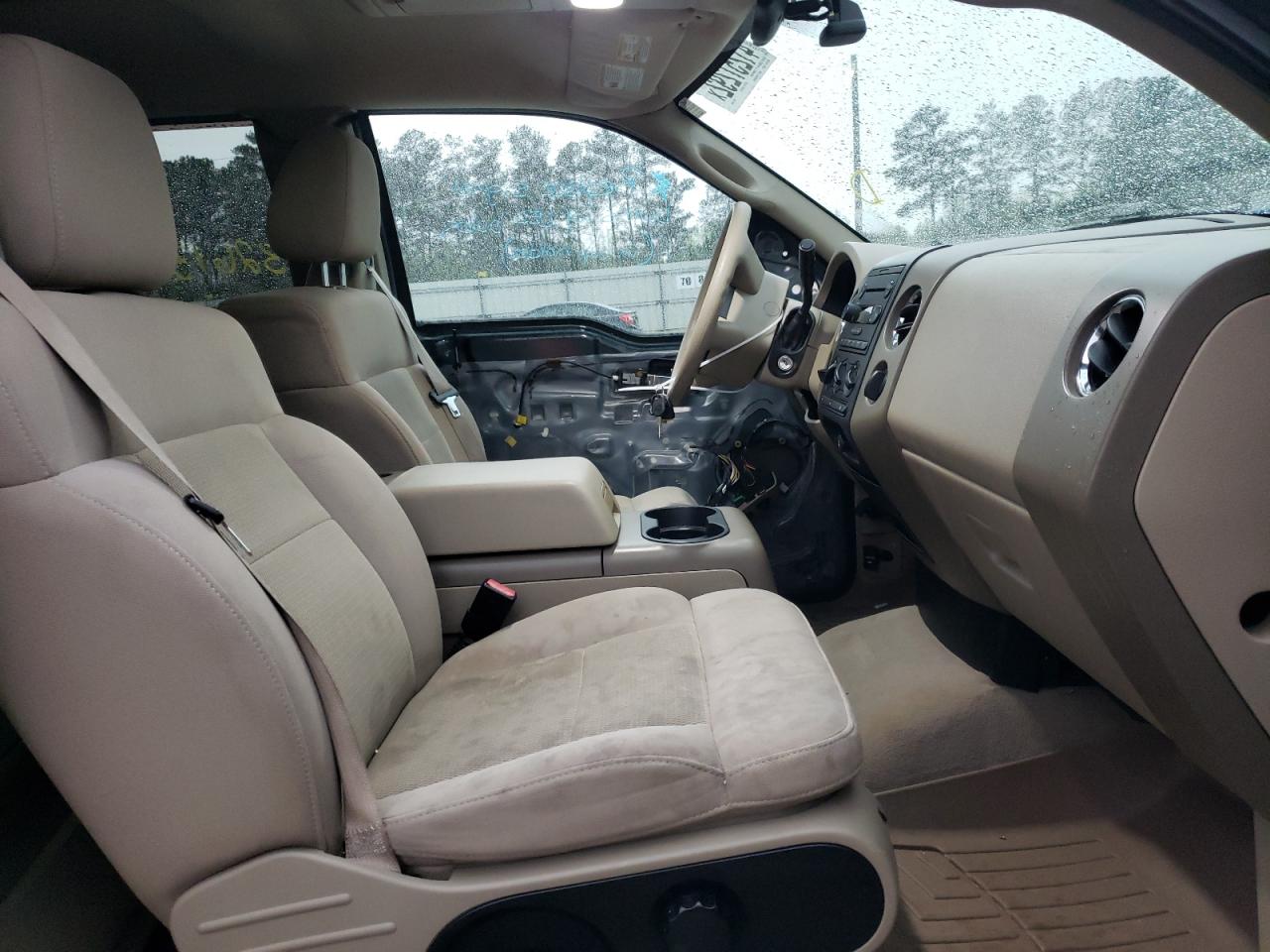 Photo 5 from auction – 2004 FORD F150 with VIN 1FTPX12544NB70590