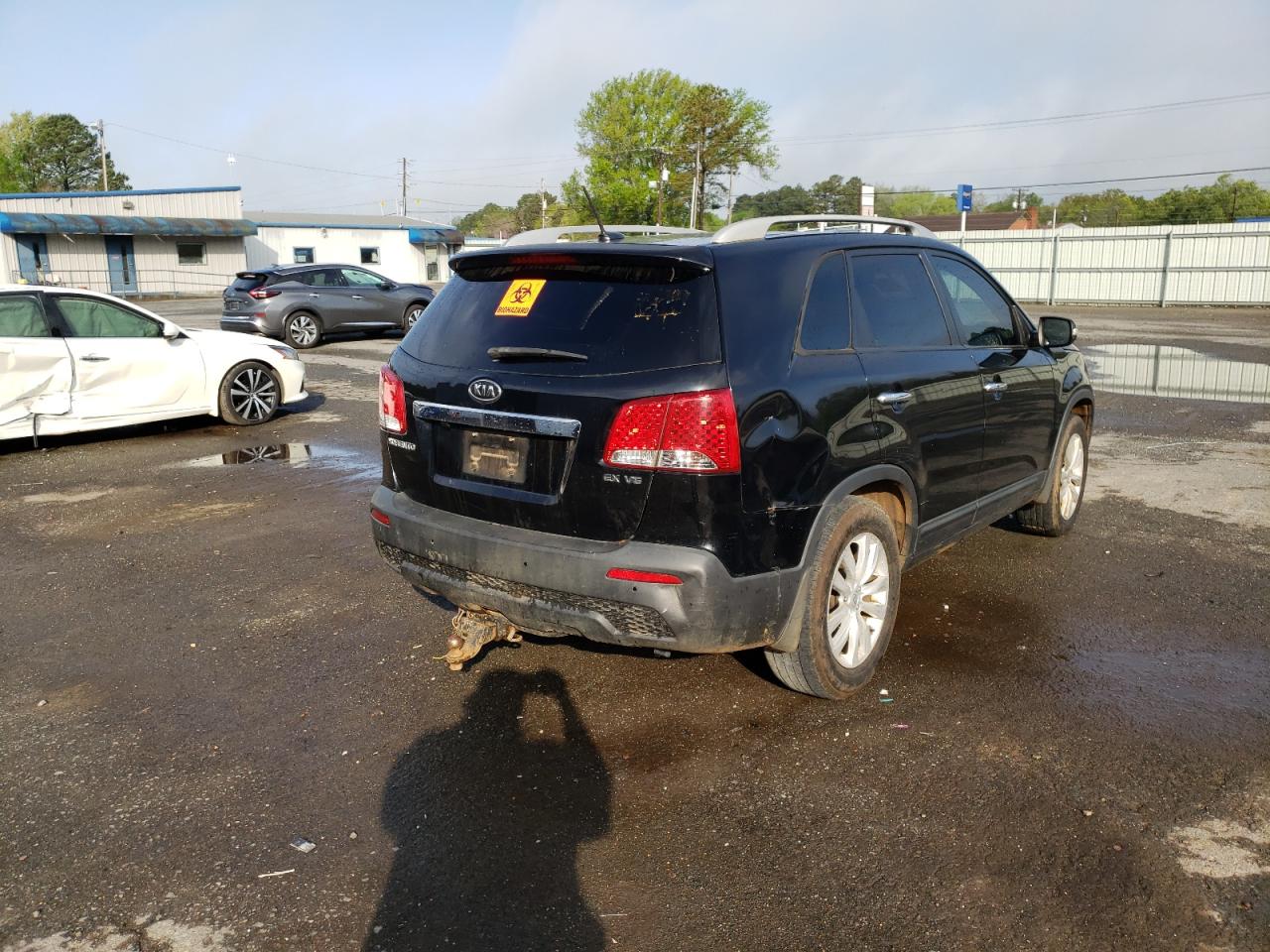 Photo 4 from auction – 2011 KIA SORENTO EX with VIN 5XYKU4A27BG095433