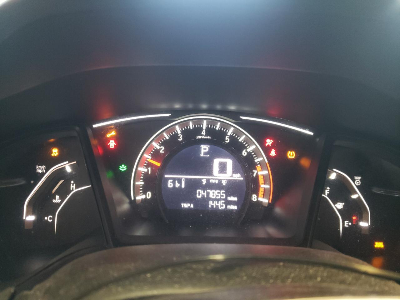 Photo 8 from auction – 2018 HONDA CIVIC LX with VIN 2HGFC4B00JH303610