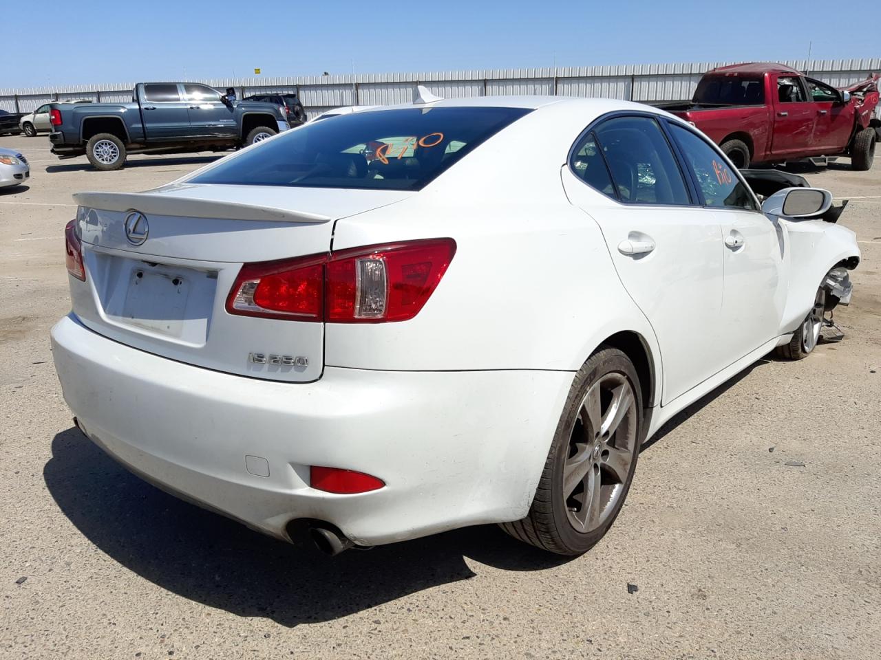 Photo 4 from auction – 2011 LEXUS IS 250 with VIN JTHBF5C20B2101157