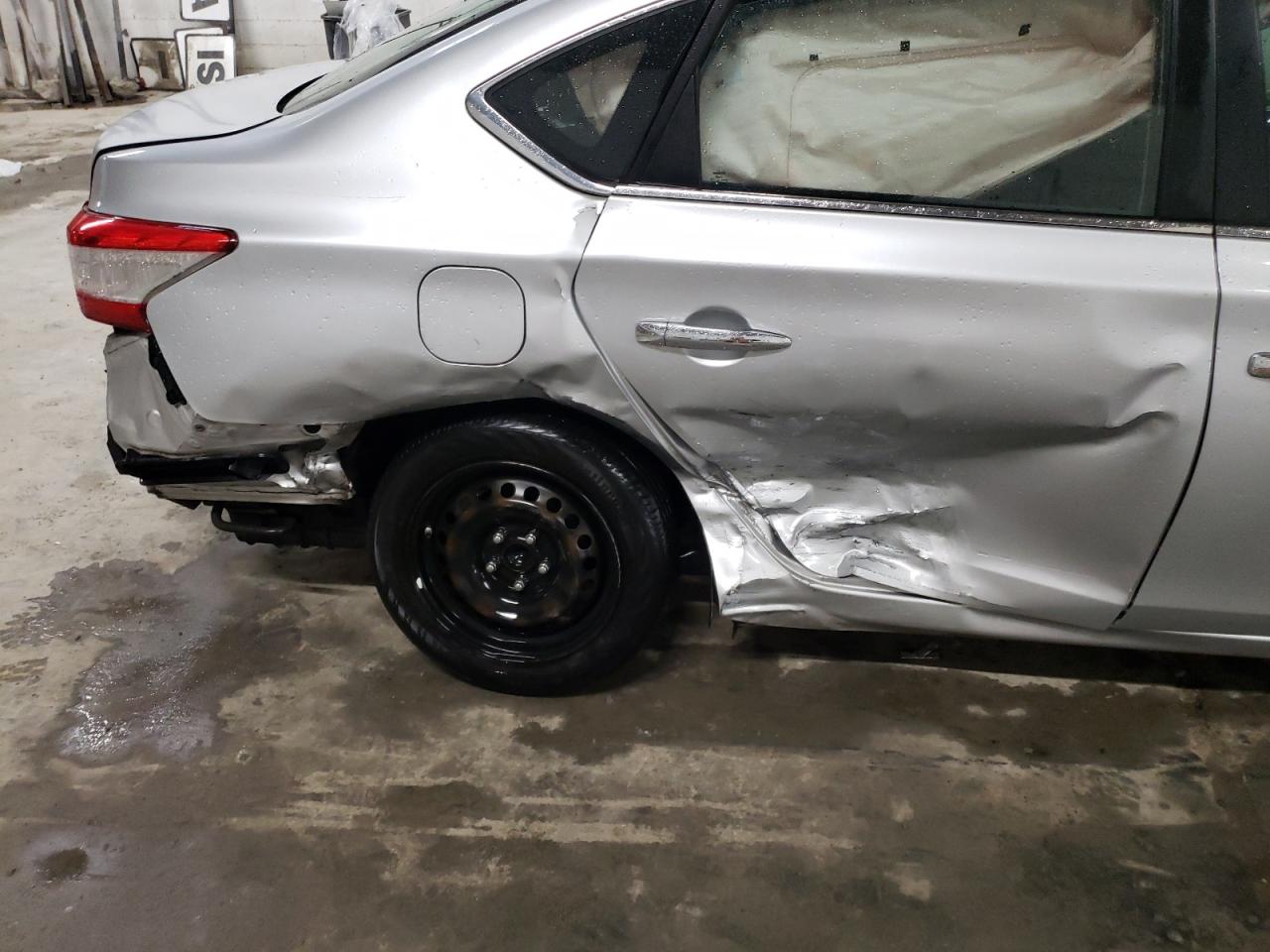Photo 9 from auction – 2015 NISSAN SENTRA S with VIN 3N1AB7AP3FL633089