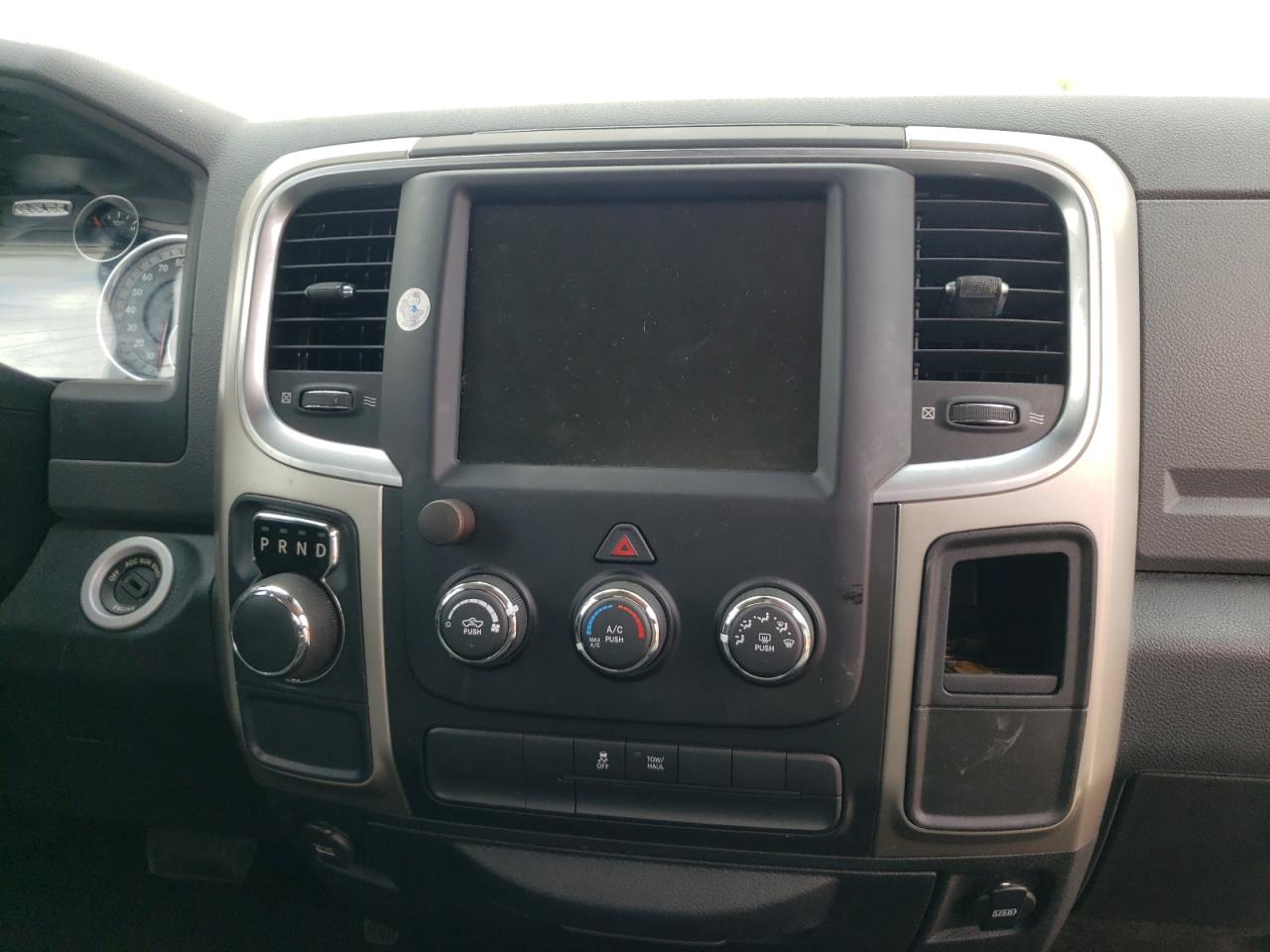 Photo 9 from auction – 2016 RAM 1500 SLT with VIN 1C6RR6GGXGS227138