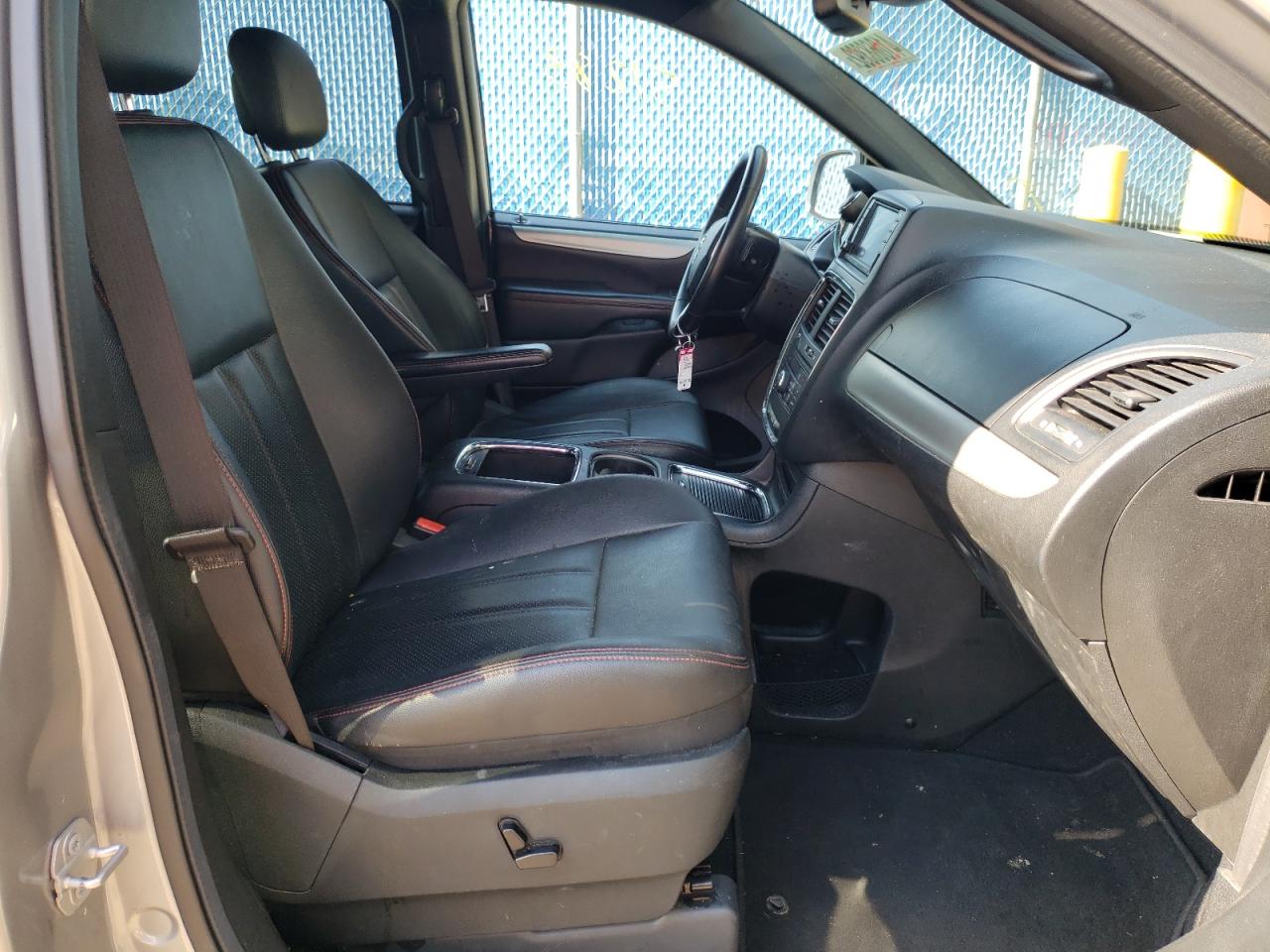 Photo 5 from auction – 2019 DODGE GRAND CARA with VIN 2C4RDGEGXKR646262