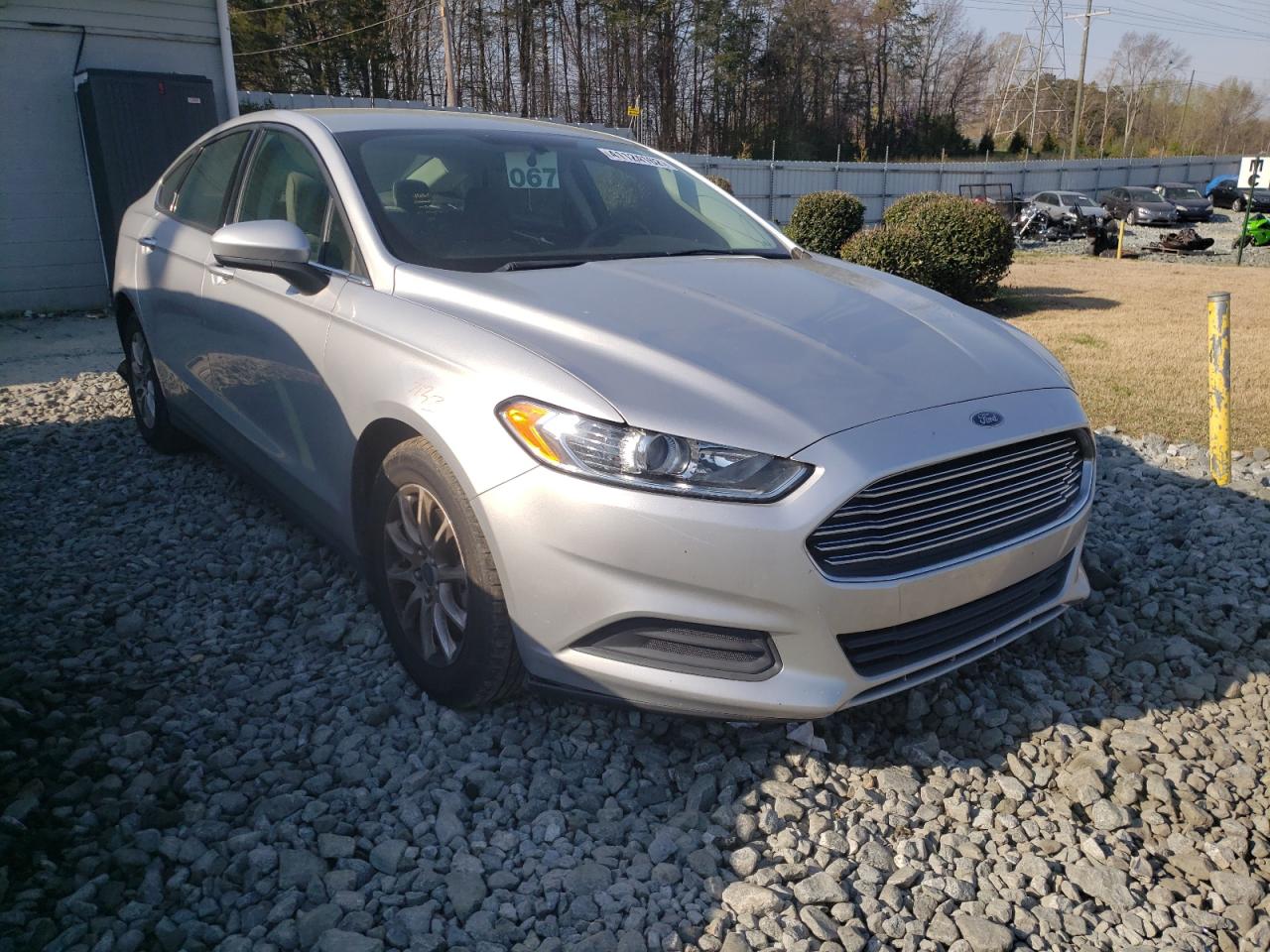 FORD FUSION S 2016 with VIN 3FA6P0G79GR350039 - Photo from auction