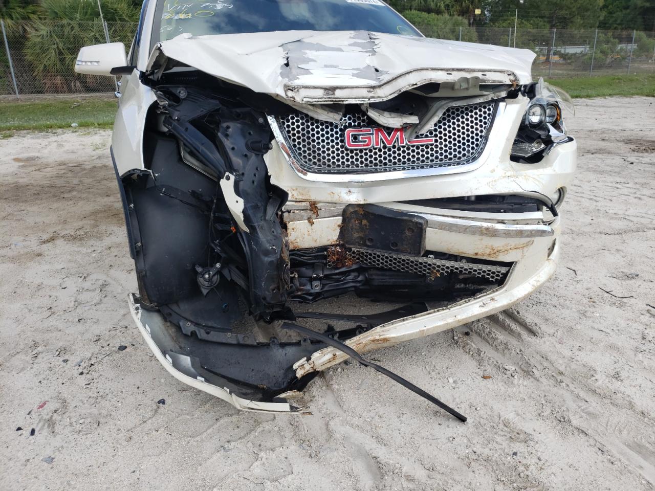 Photo 9 from auction – 2012 GMC ACADIA SLT with VIN 1GKKVRED0CJ377554