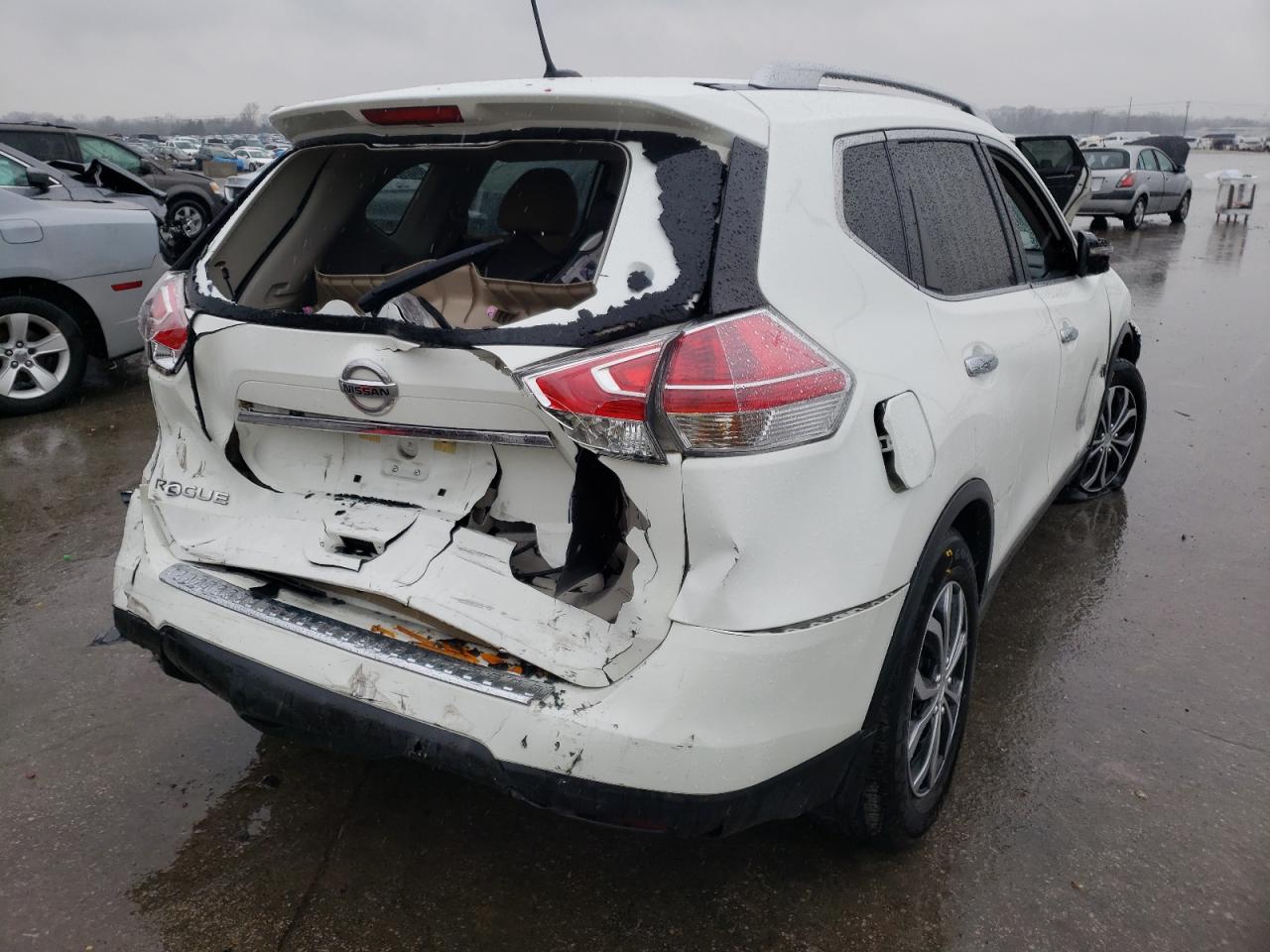 Photo 4 from auction – 2016 NISSAN ROGUE S with VIN KNMAT2MT7GP602701