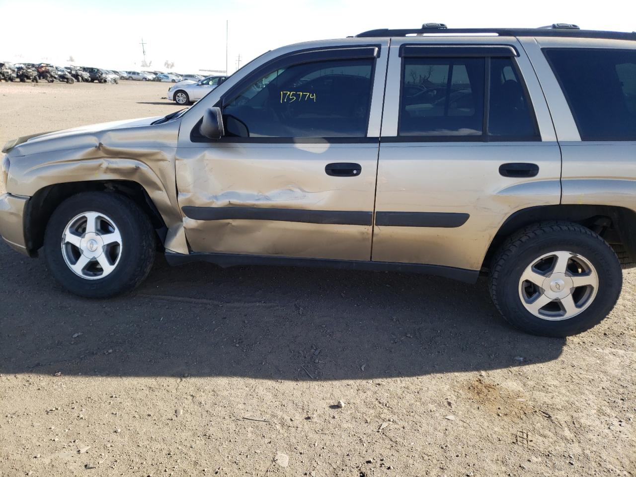 Photo 9 from auction – 2005 CHEVROLET TRAILBLAZE with VIN 1GNDT13SX52322899