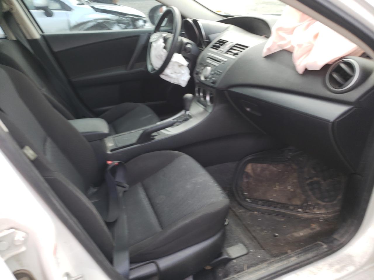 Photo 5 from auction – 2011 MAZDA 3 I with VIN JM1BL1UG0B1496993
