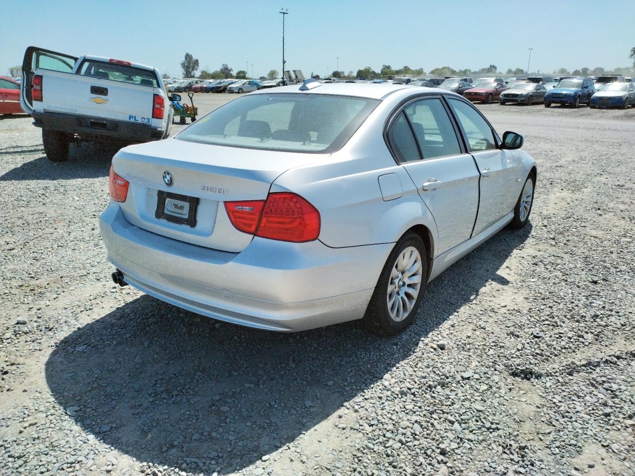 Photo 4 from auction – 2009 BMW 328 I SULE with VIN WBAPH57519NM34253