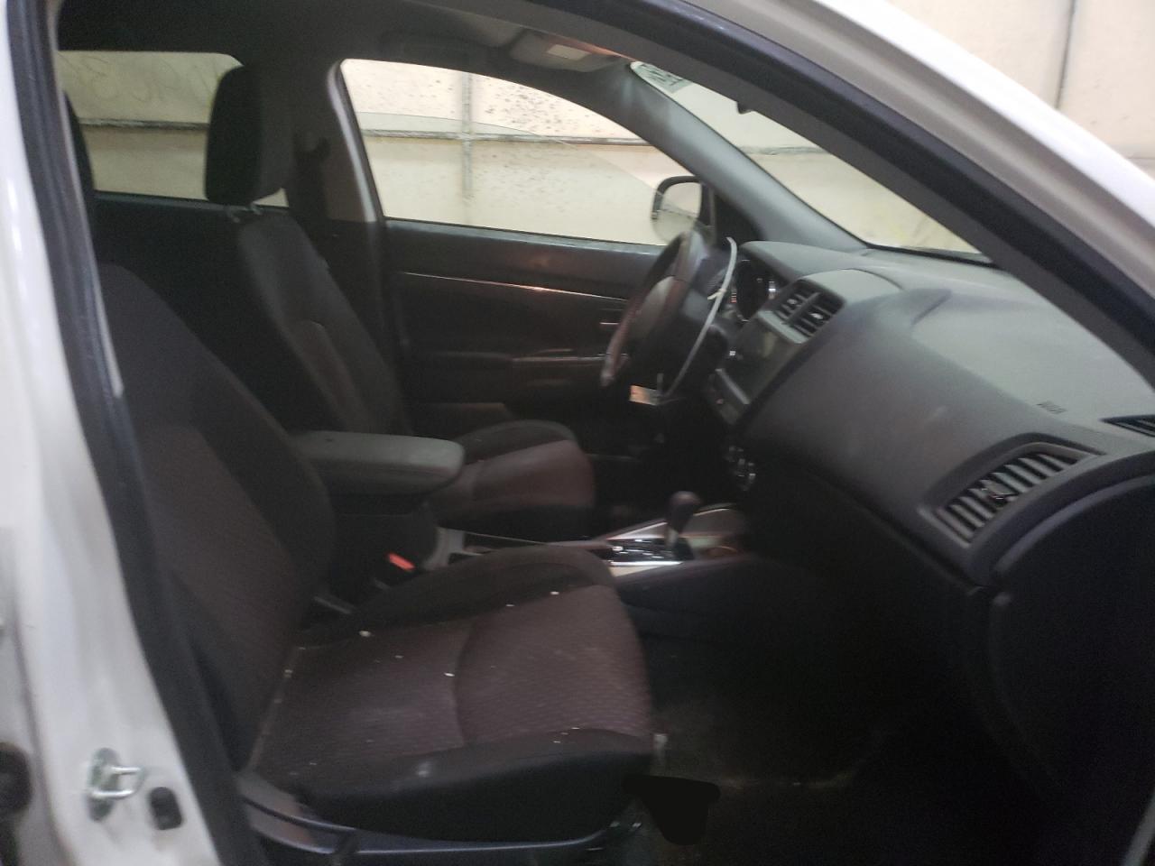 Photo 5 from auction – 2019 MITSUBISHI OUTLANDER with VIN JA4AP3AU8KU028296