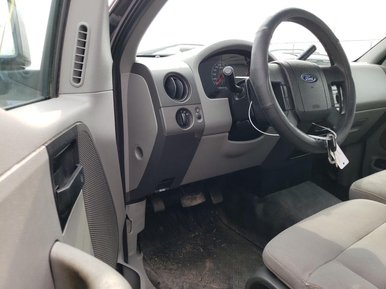 Photo 9 from auction – 2006 FORD F150 with VIN 1FTRF12266NB31861