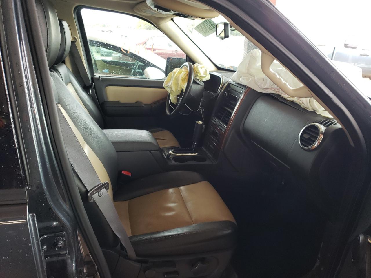 Photo 5 from auction – 2009 FORD EXPLORER E with VIN 1FMEU64E09UA30085