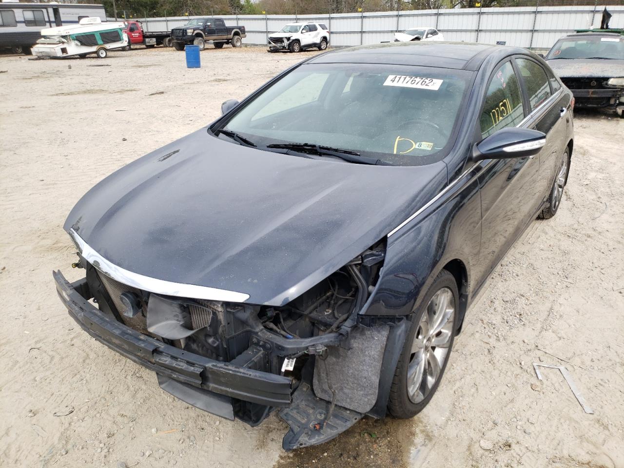 Photo 2 from auction – 2012 HYUNDAI SONATA SE with VIN 5NPEC4AB1CH375133