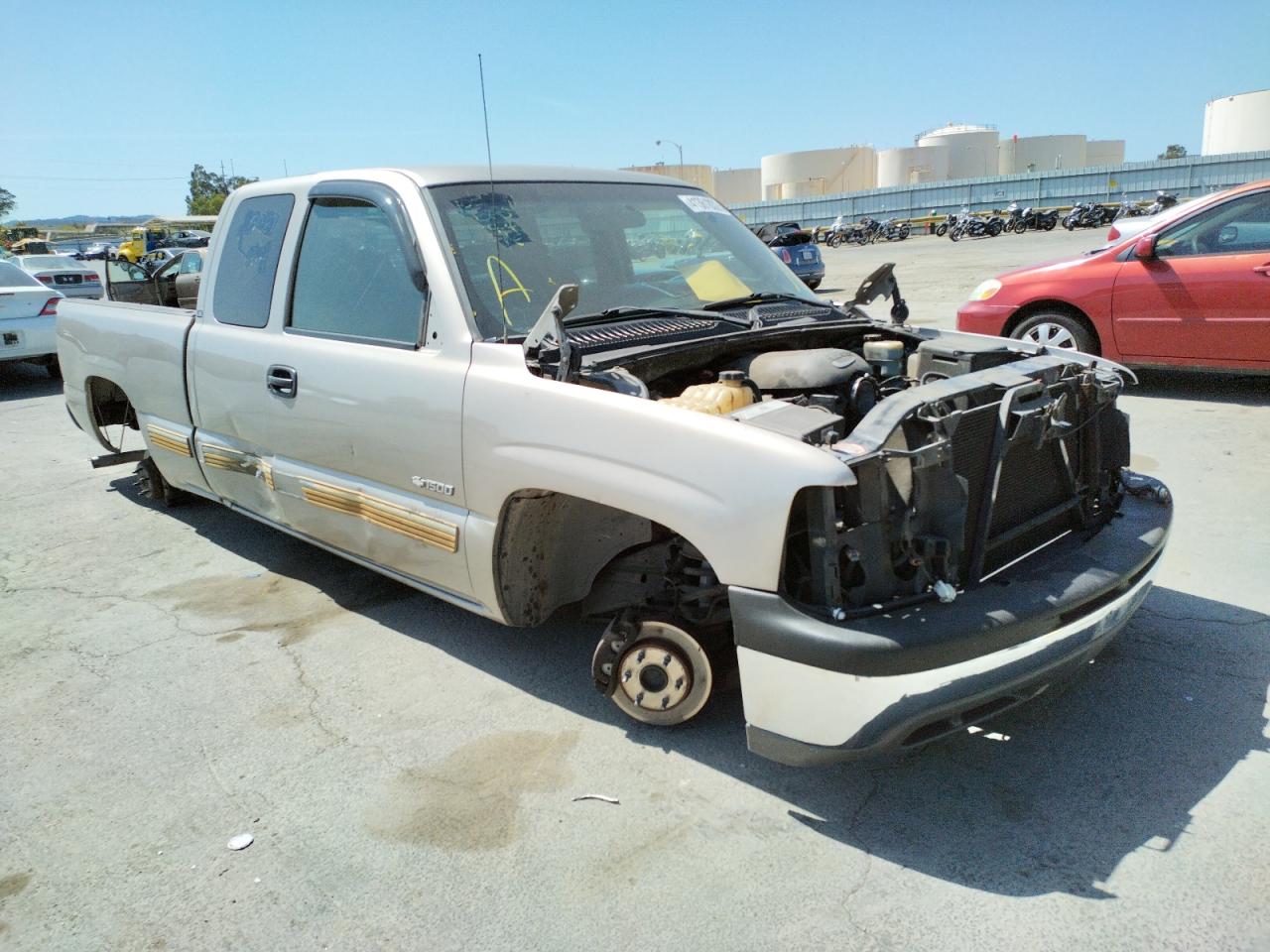 CHEVROLET SILVERADO 2002 with VIN 2GCEC19V121327791 - Photo from auction