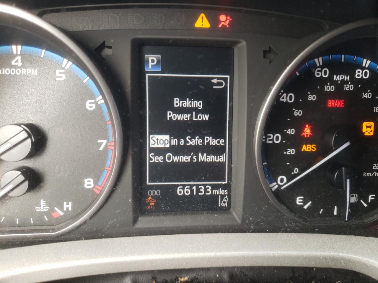 Photo 8 from auction – 2018 TOYOTA RAV4 LE with VIN 2T3ZFREV0JW438674