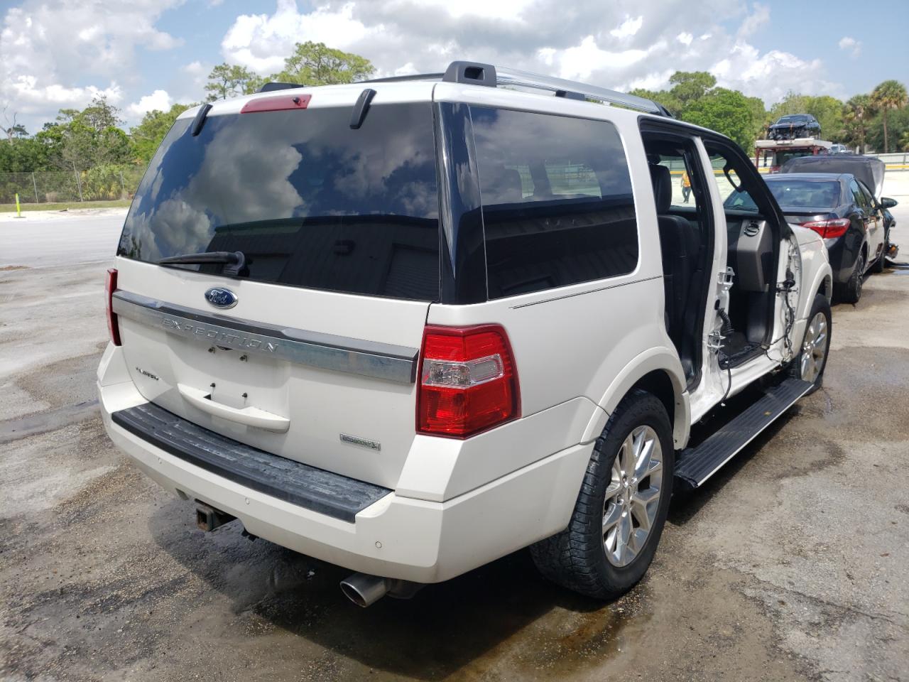 Photo 17 from auction – 2015 FORD EXPEDITION with VIN 1FMJU2AT1FEF33253