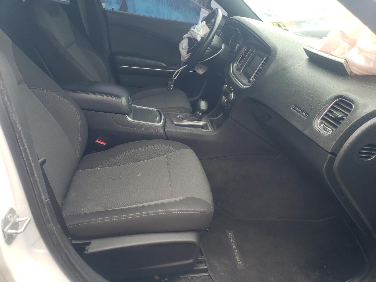 Photo 5 from auction – 2015 DODGE CHARGER SE with VIN 2C3CDXFG6FH919394
