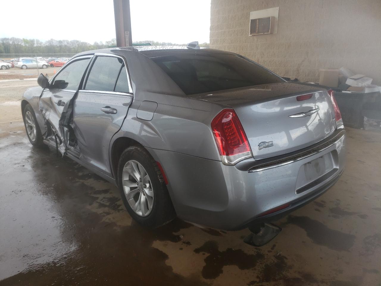 Photo 3 from auction – 2015 CHRYSLER 300 LIMITE with VIN 2C3CCAAG0FH887128