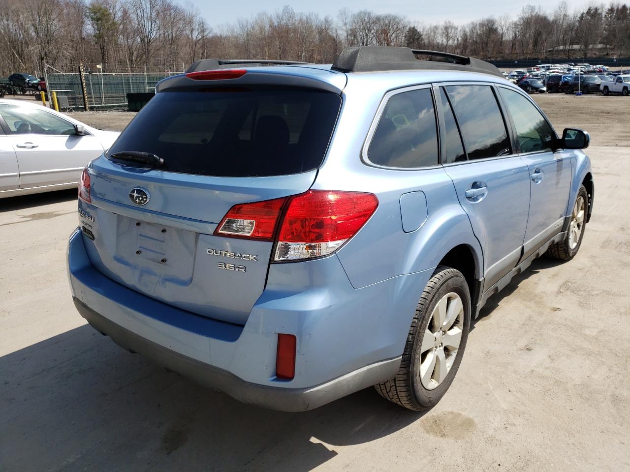 Photo 4 from auction – 2010 SUBARU OUTBACK 3. with VIN 4S4BRDLC3A2360263