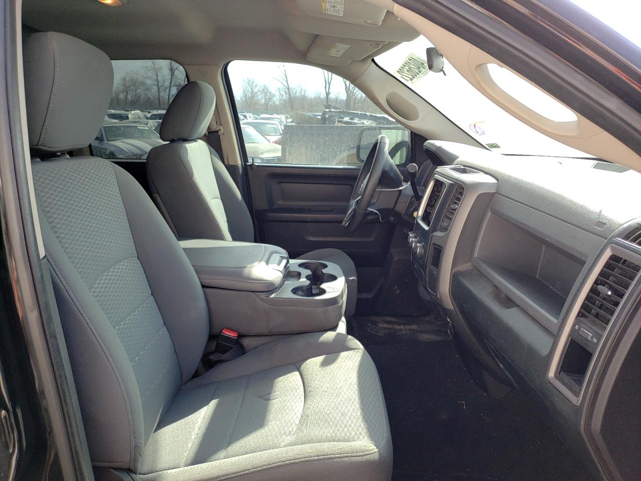 Photo 5 from auction – 2014 RAM 1500 ST with VIN 1C6RR7FT5ES216405