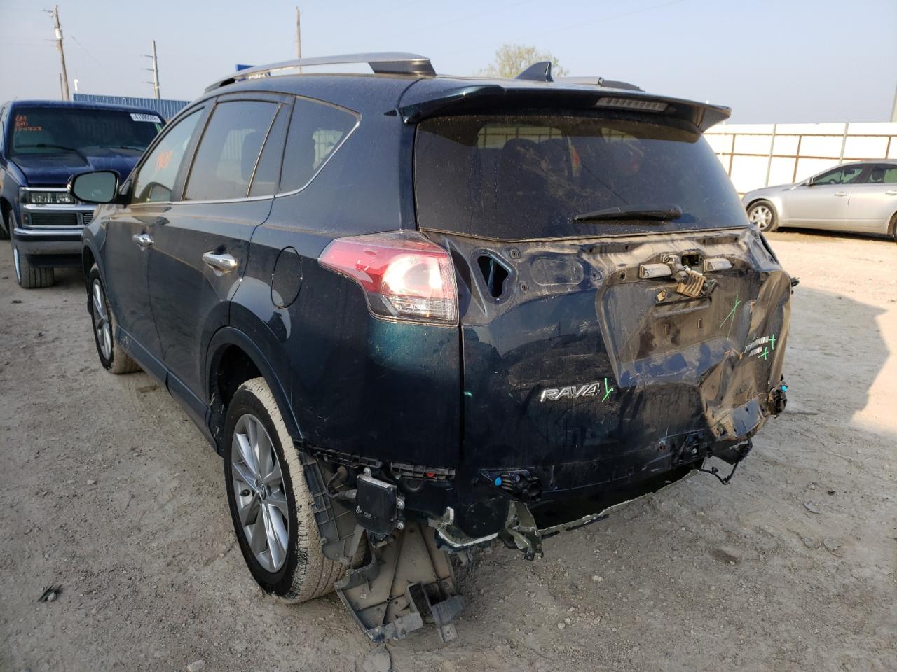 Photo 3 from auction – 2017 TOYOTA RAV4 LIMIT with VIN 2T3DFREVXHW638398