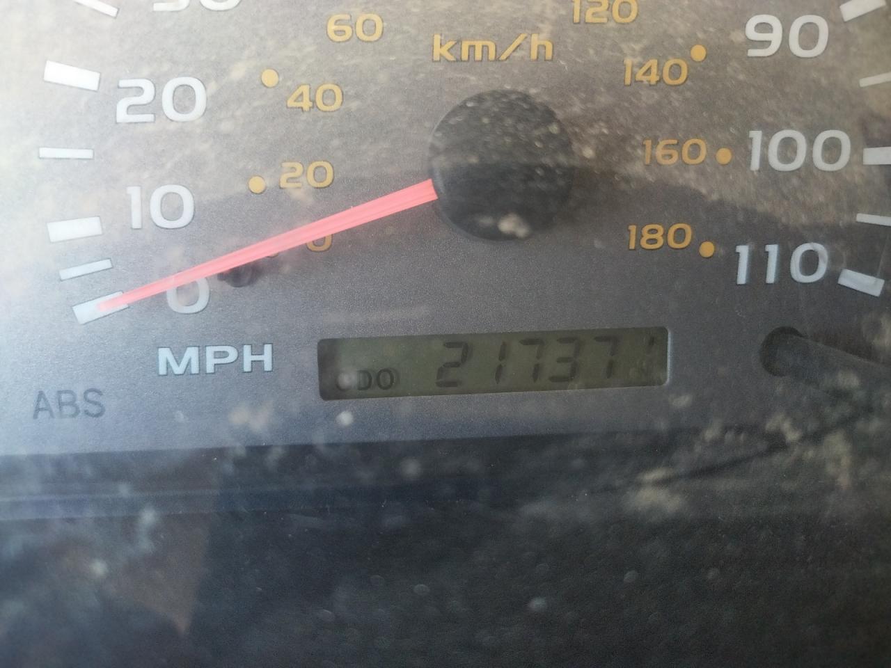 صورة رقم 8 من المزاد - 2002 TOYOTA SEQUOIA SR مع VIN 5TDZT34A62S080956