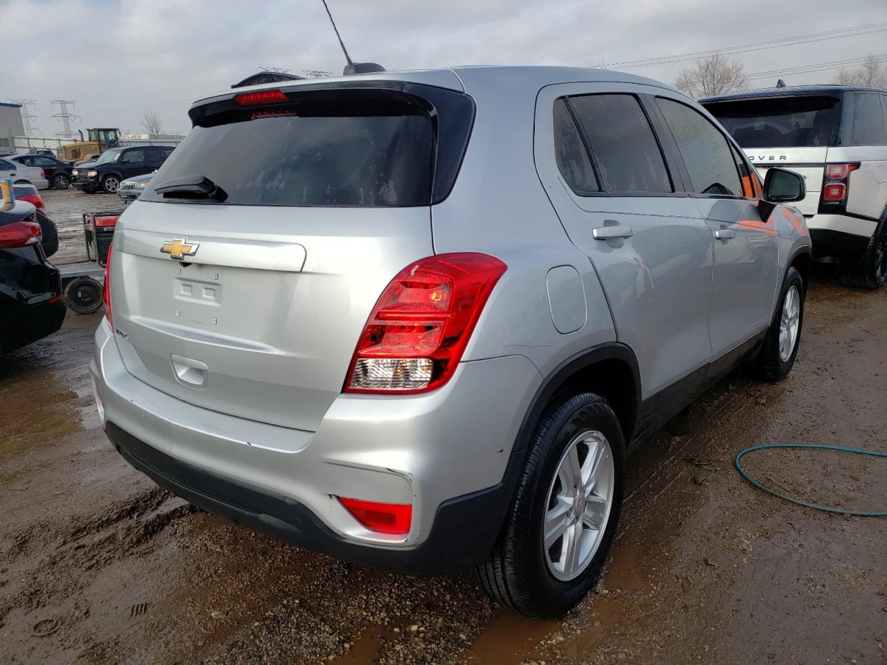 Photo 4 from auction – 2020 CHEVROLET TRAX LS with VIN 3GNCJKSB1LL116181