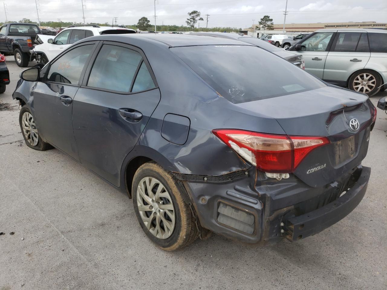 Photo 3 from auction – 2017 TOYOTA COROLLA L with VIN 5YFBURHEXHP574138