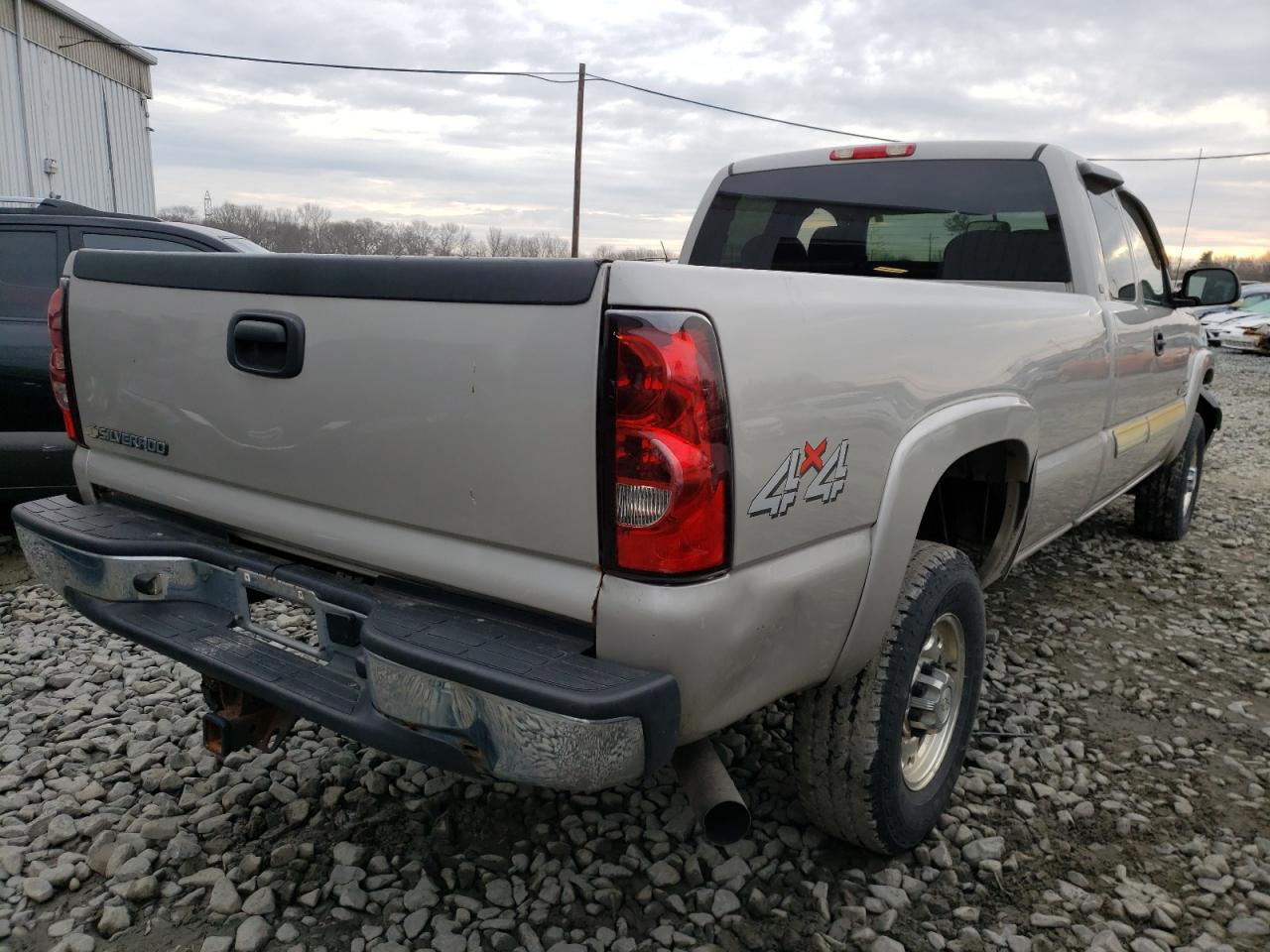 Photo 4 from auction – 2006 CHEVROLET SILVERADO with VIN 1GCHK29D36E274562