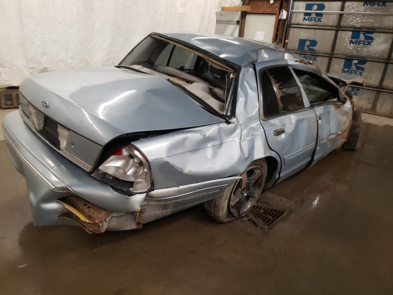 Photo 4 from auction – 2004 FORD CROWN VICT with VIN 2FAHP74W44X121780