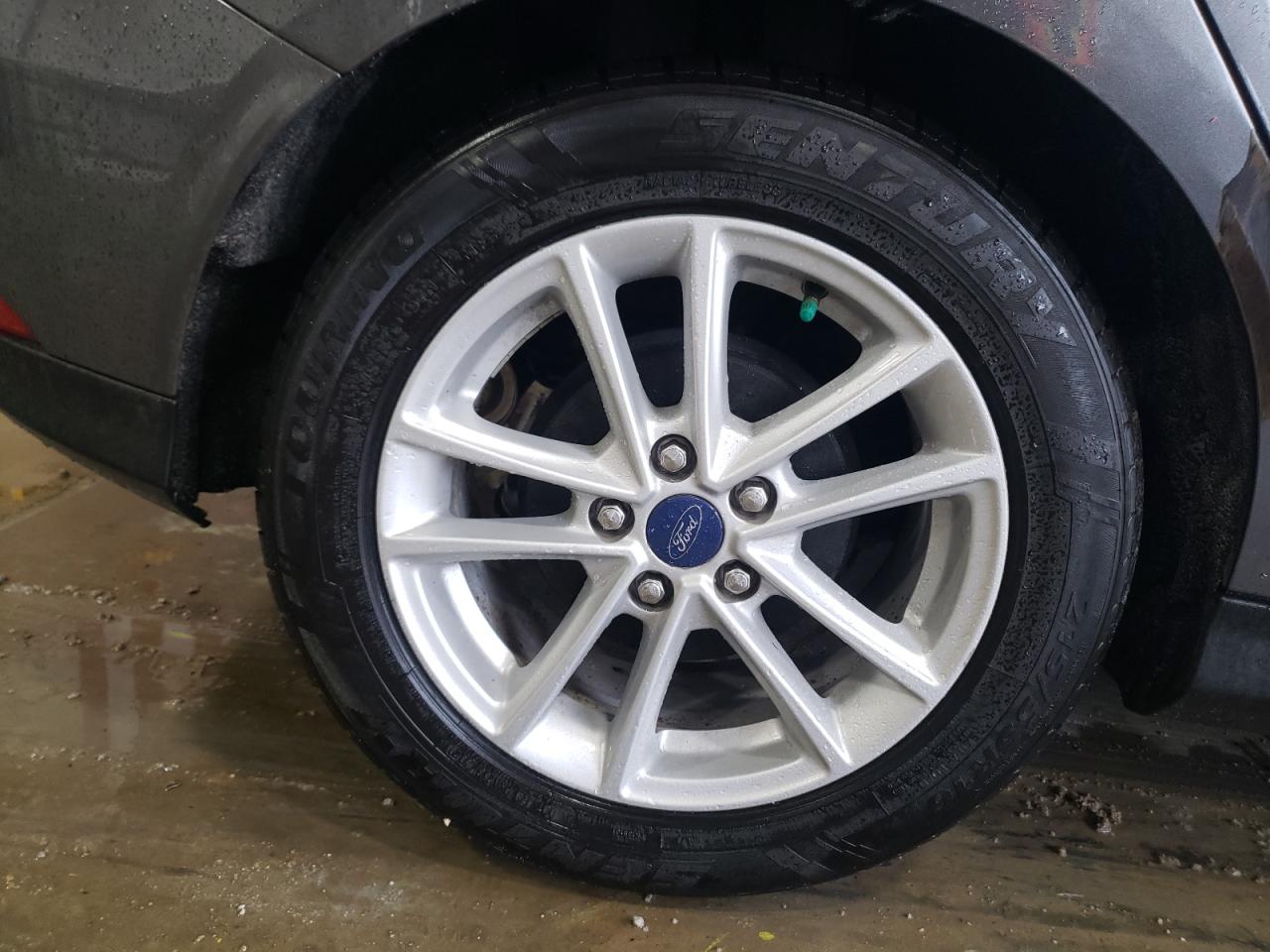 Photo 9 from auction – 2017 FORD FOCUS SE with VIN 1FADP3K25HL303711
