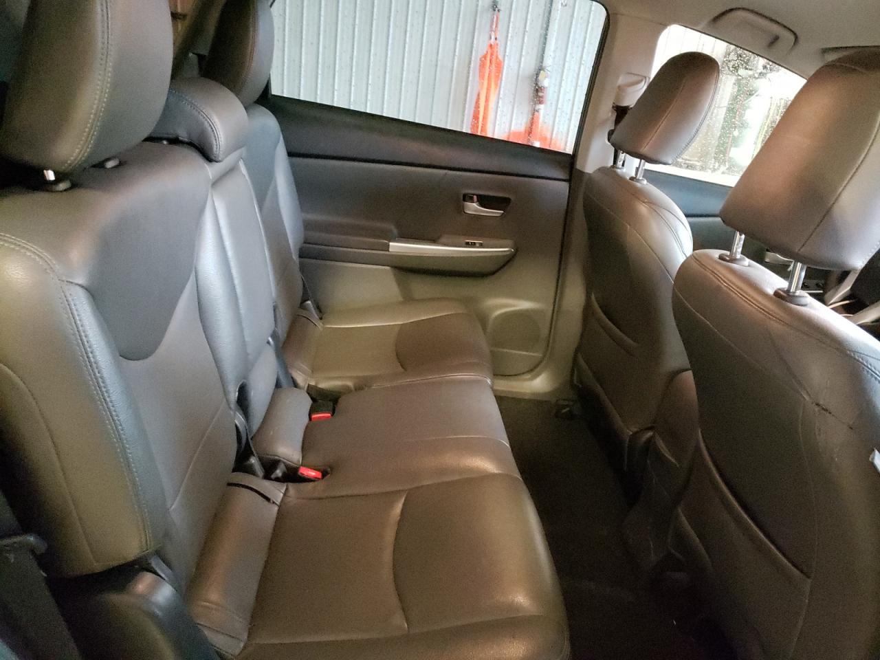 Photo 6 from auction – 2012 TOYOTA PRIUS V with VIN JTDZN3EU0C3126884