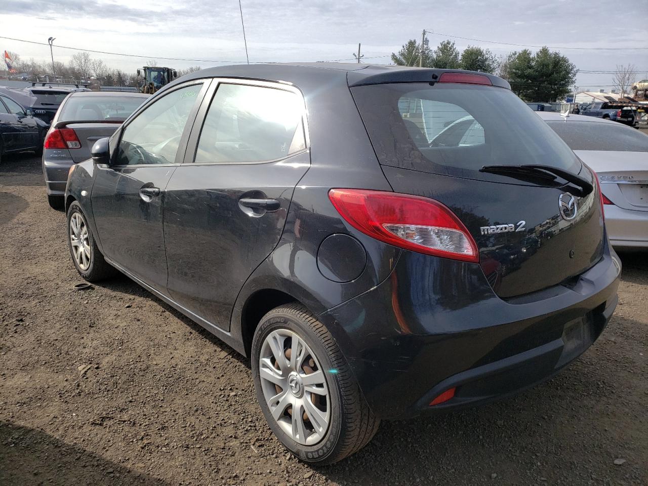 Photo 3 from auction – 2013 MAZDA MAZDA2 with VIN JM1DE1KY1D0170014