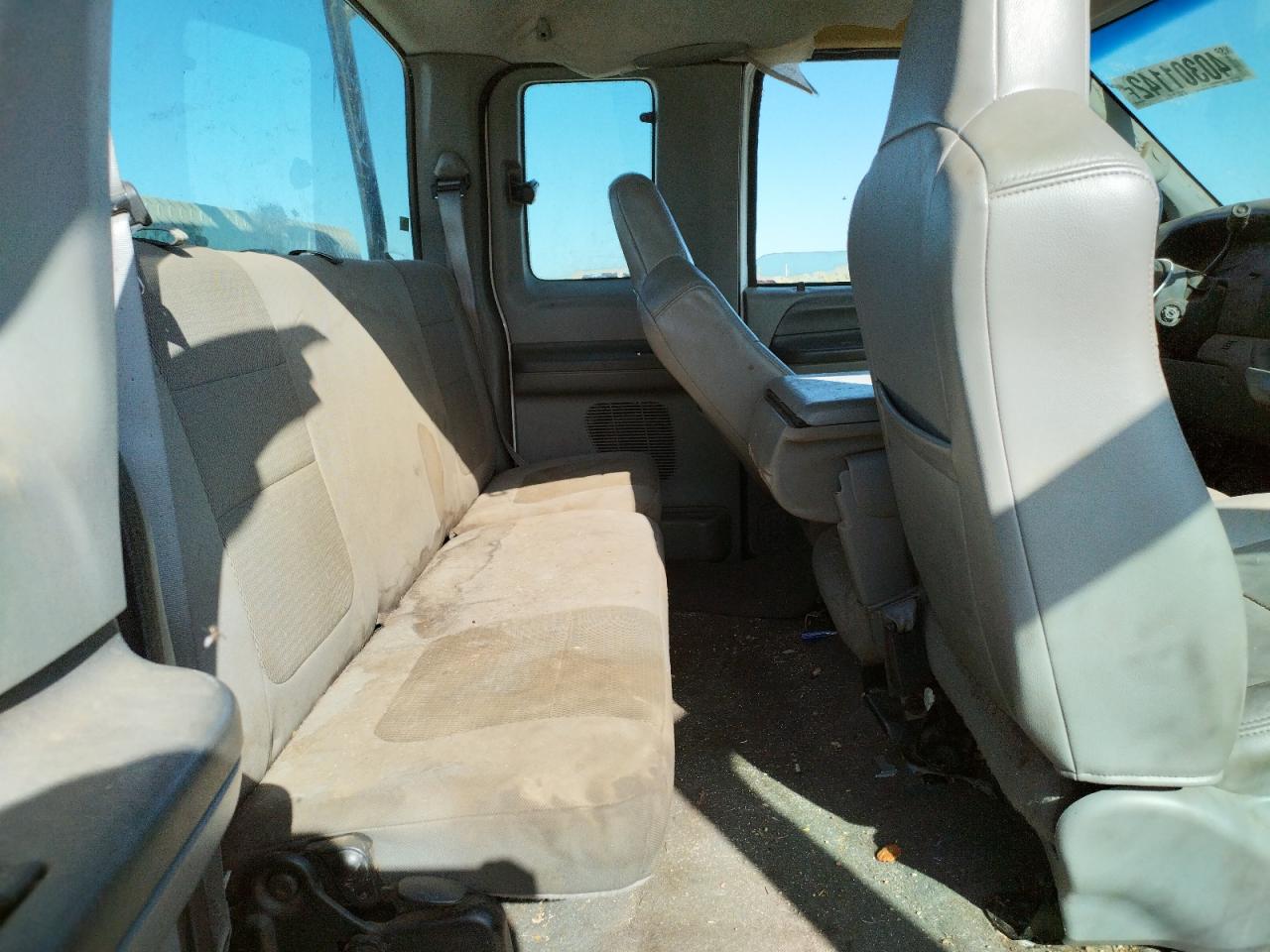 Photo 6 from auction – 2004 FORD F250 SUPER with VIN 1FTNX20L84EC86664