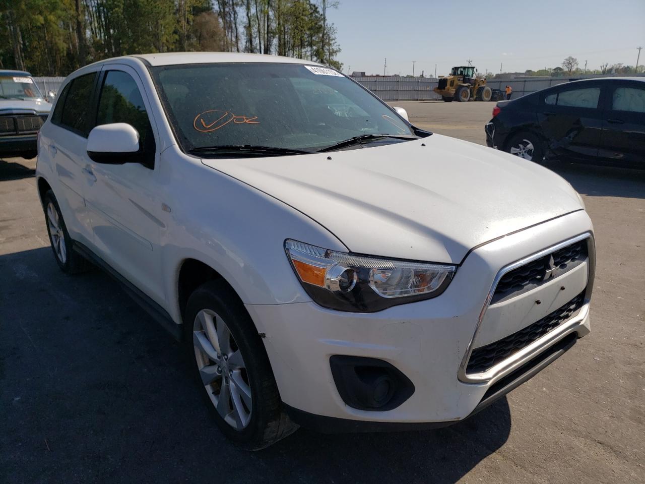 MITSUBISHI OUTLANDER 2015 with VIN 4A4AP3AU5FE010708 - Photo from auction