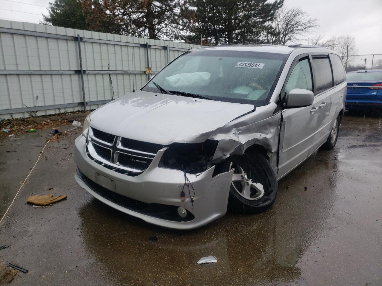 Photo 2 from auction – 2011 DODGE GRAND CARA with VIN 2D4RN5DG1BR679110